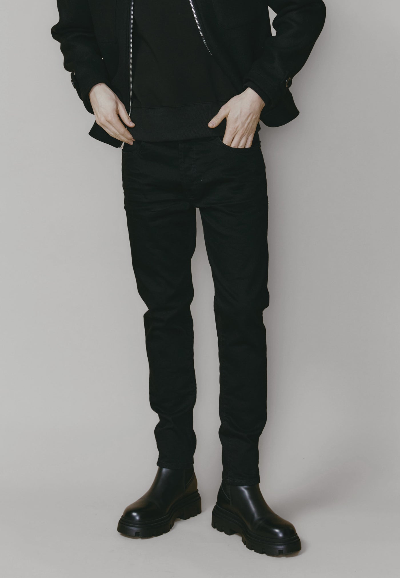 242L01055    BLACK DENIM STREATCH JEANS WASH 2