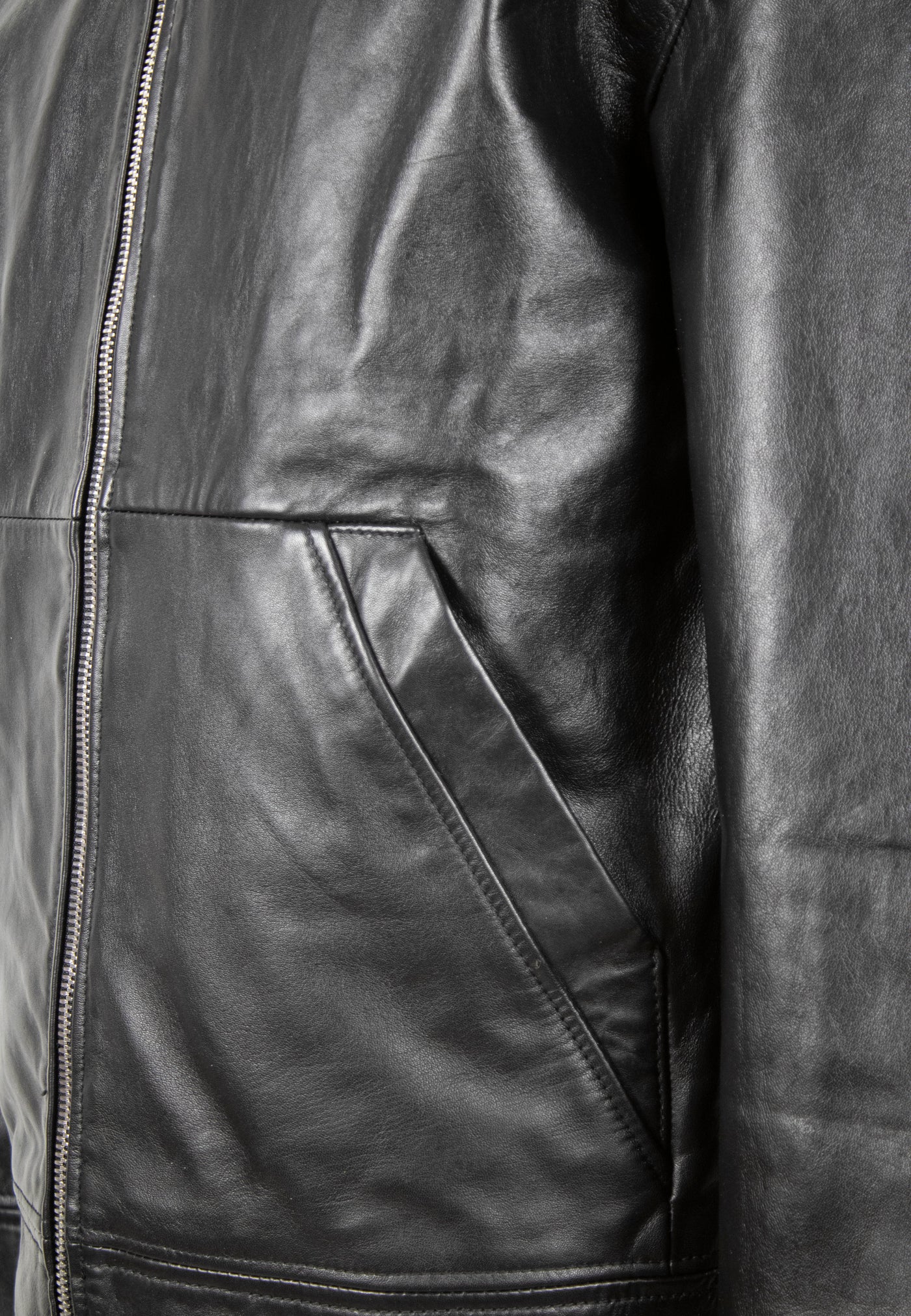 252L02022 leather jacket