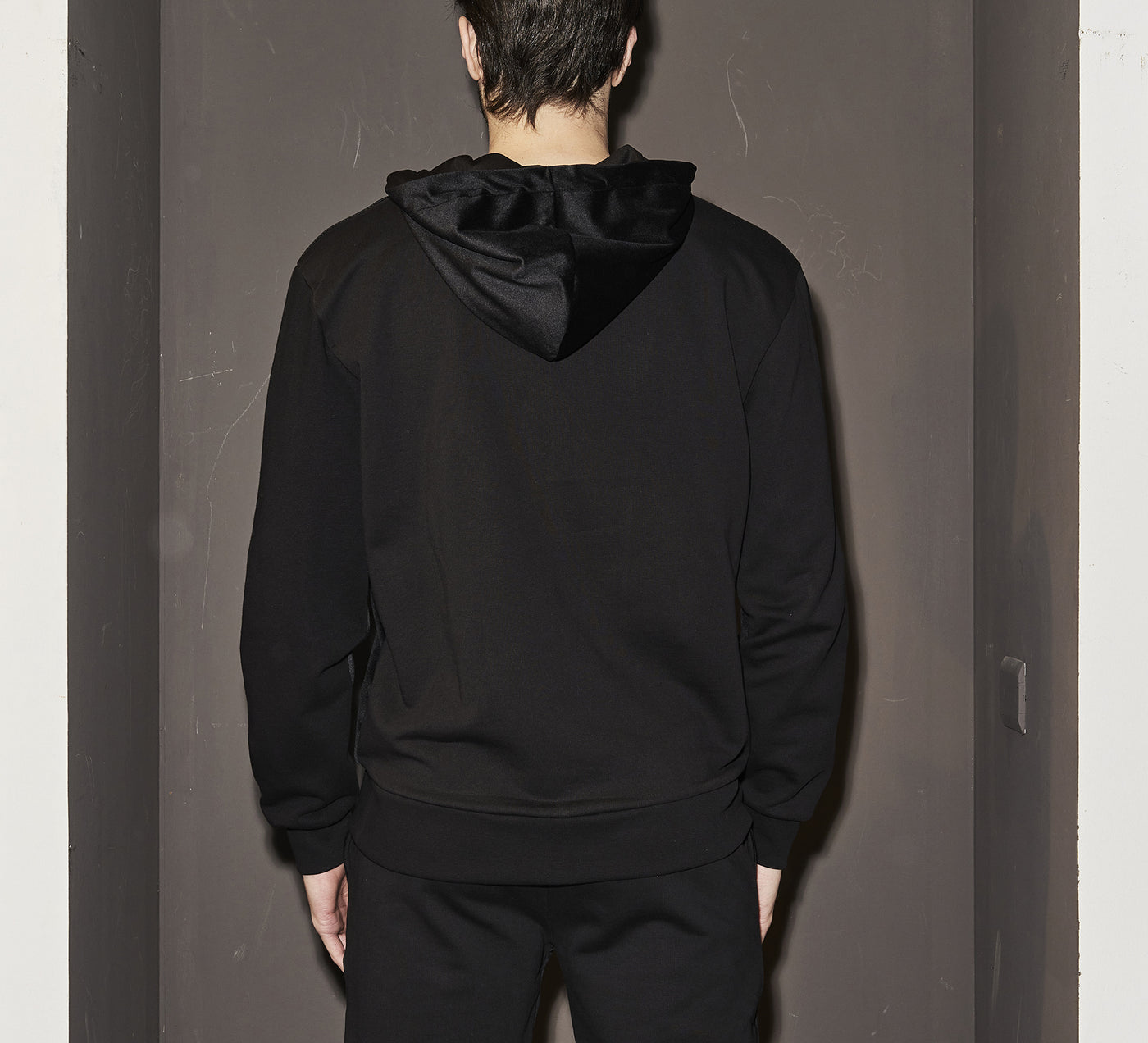 LHB2521009  Full zip embrodery velvet logo