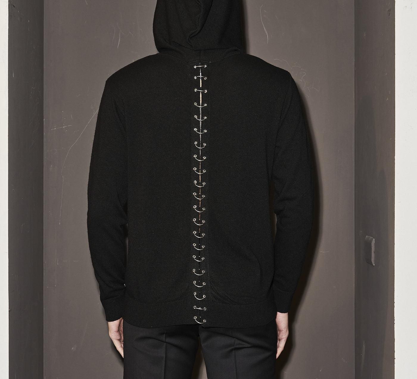 LHB2523002  Hooded Back Piercing Sweater