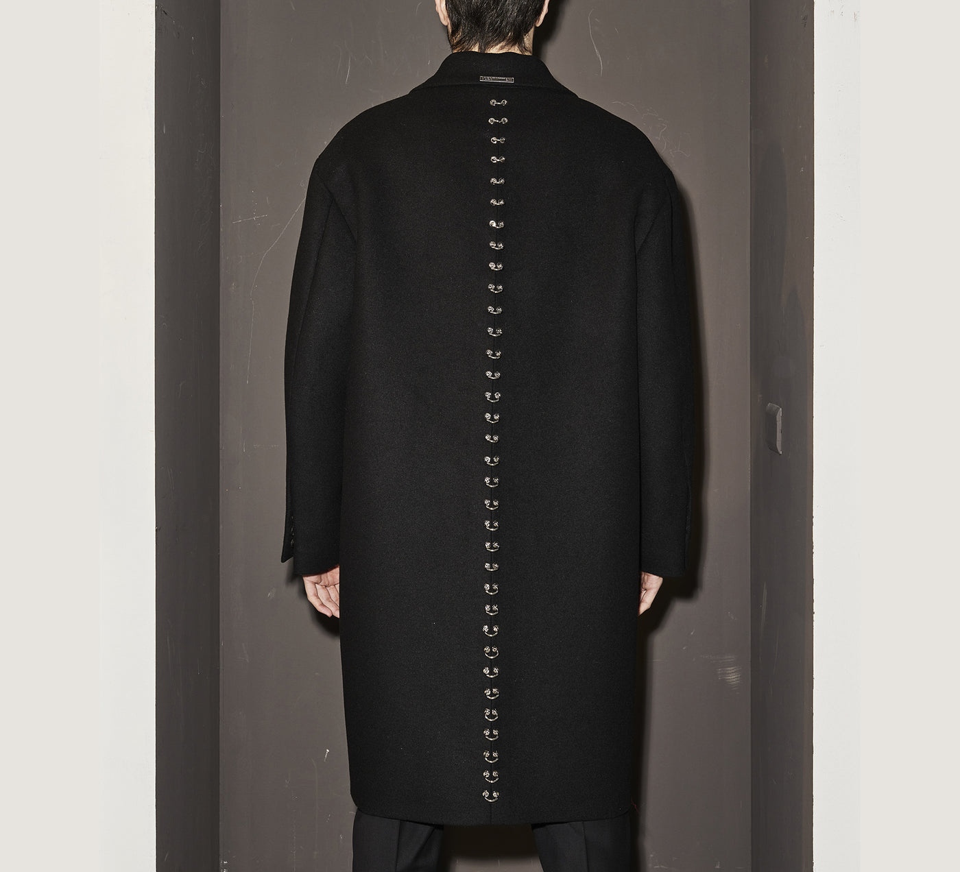 LHB2524008  Back Piercing Coat