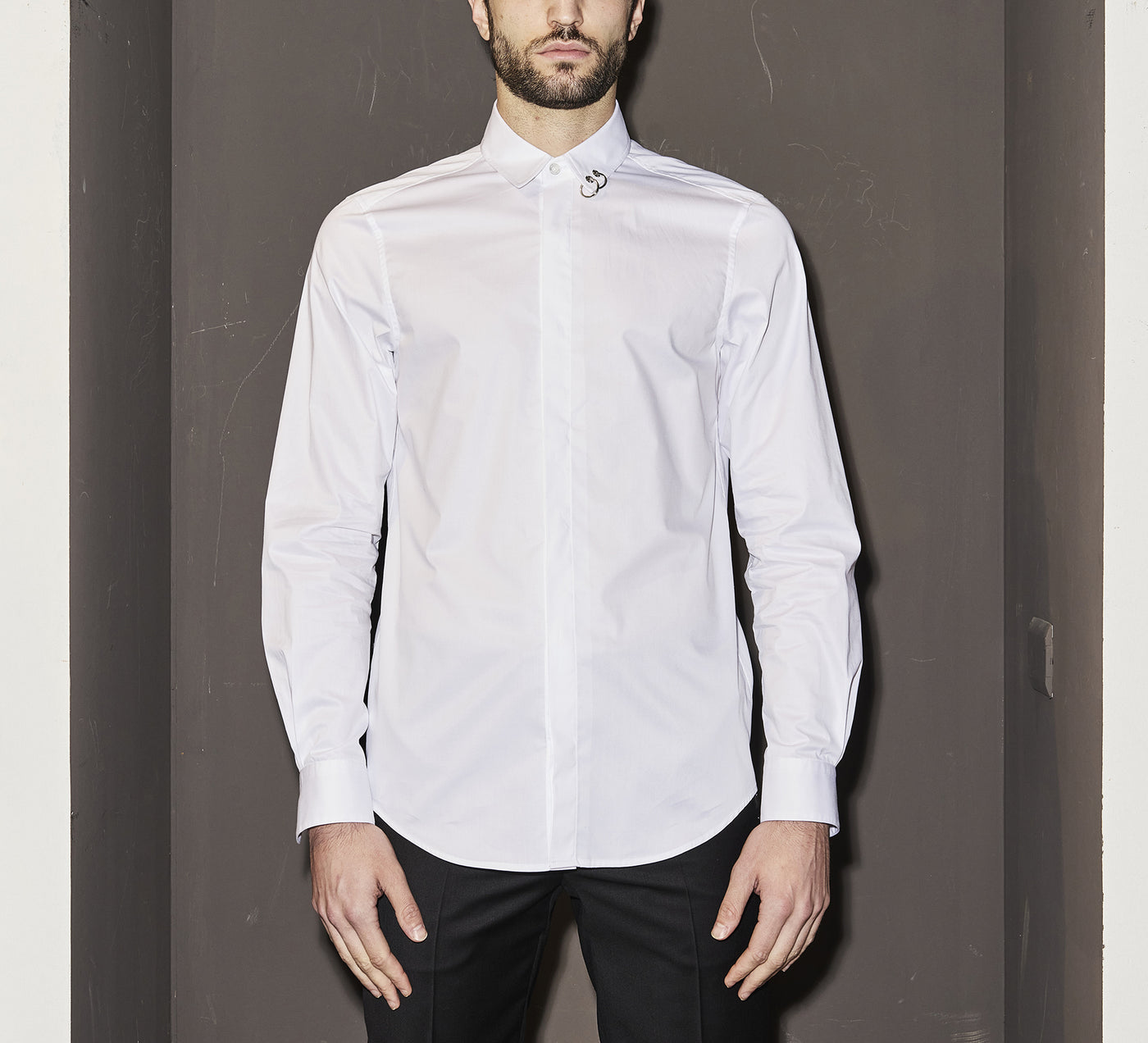 LHB2528005  Shirt With Piercing